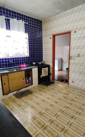 Casa à venda com 197m², 6 quartos e 2 vagas