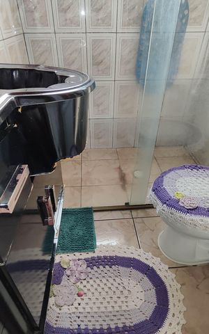 Casa à venda com 197m², 6 quartos e 2 vagas