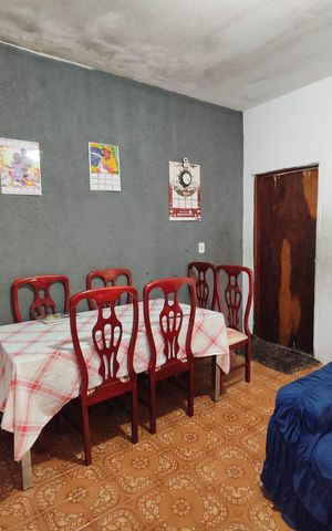 Casa à venda com 197m², 6 quartos e 2 vagas