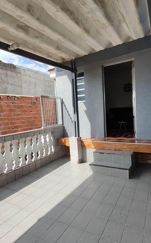 Casa à venda com 197m², 6 quartos e 2 vagas