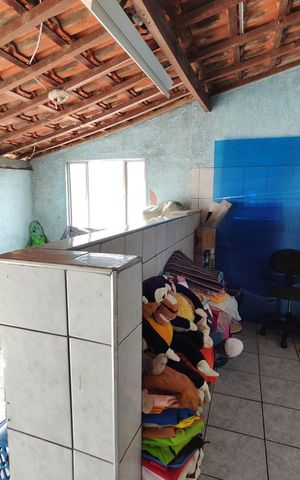 Casa à venda com 197m², 6 quartos e 2 vagas