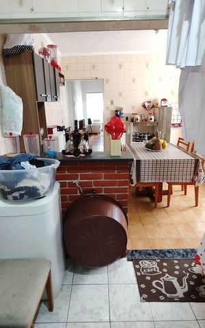 Casa à venda com 197m², 6 quartos e 2 vagas