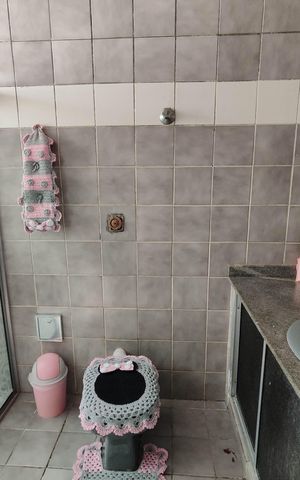 Casa à venda com 197m², 6 quartos e 2 vagas