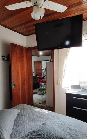 Casa à venda com 197m², 6 quartos e 2 vagas