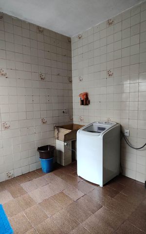 Casa à venda com 197m², 6 quartos e 2 vagas