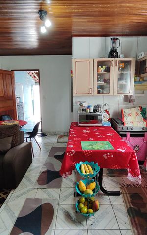 Casa à venda com 197m², 6 quartos e 2 vagas