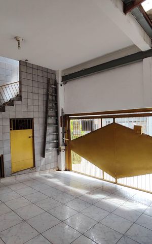 Casa à venda com 197m², 6 quartos e 2 vagas