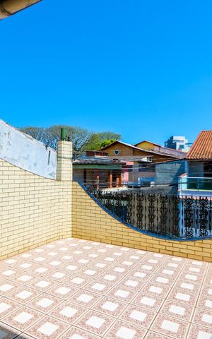 Casa à venda com 192m², 3 quartos e 2 vagas Casa à venda com 192m², 3 quartos e 2 vagasVaranda do quarto 1