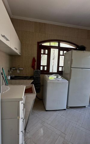 Casa à venda com 310m², 3 quartos e 10 vagas Casa à venda com 310m², 3 quartos e 10 vagasÁrea de Serviço