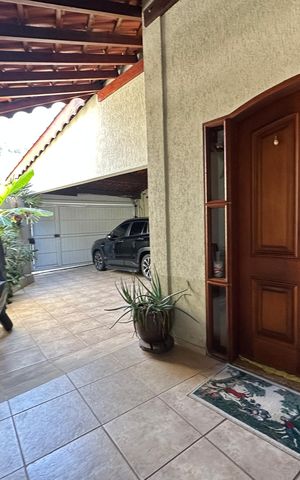 Casa à venda com 310m², 3 quartos e 10 vagas Casa à venda com 310m², 3 quartos e 10 vagasQuintal