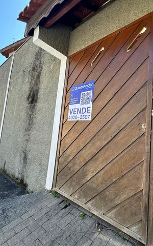 Casa à venda com 310m², 3 quartos e 10 vagas Casa à venda com 310m², 3 quartos e 10 vagasFachada