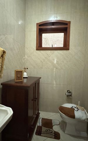 Casa à venda com 310m², 3 quartos e 10 vagas Casa à venda com 310m², 3 quartos e 10 vagasLavabo