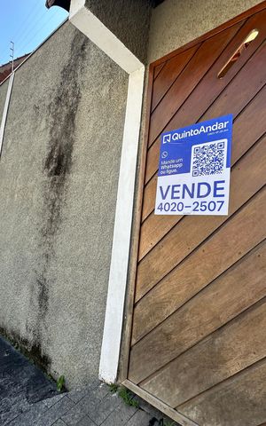 Casa à venda com 310m², 3 quartos e 10 vagas Casa à venda com 310m², 3 quartos e 10 vagasFachada
