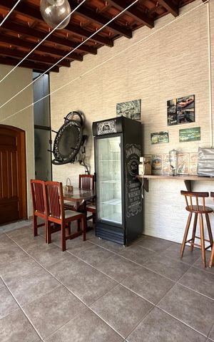 Casa à venda com 310m², 3 quartos e 10 vagas Casa à venda com 310m², 3 quartos e 10 vagasChurrasqueira
