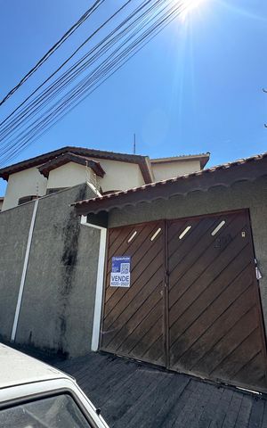 Casa à venda com 310m², 3 quartos e 10 vagas Casa à venda com 310m², 3 quartos e 10 vagasFachada