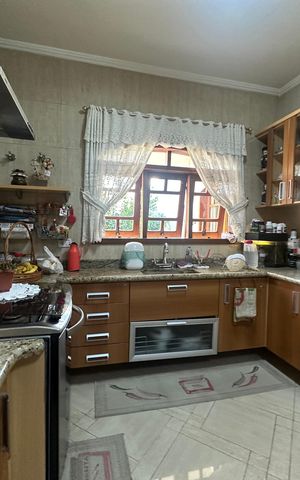 Casa à venda com 310m², 3 quartos e 10 vagas Casa à venda com 310m², 3 quartos e 10 vagasCozinha