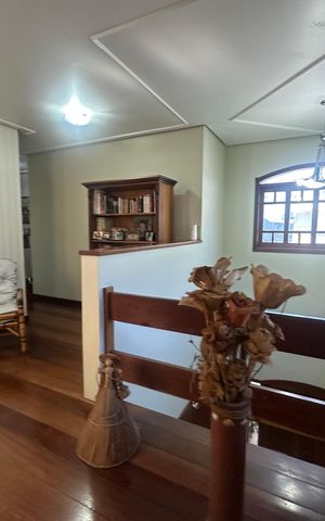 Casa à venda com 310m², 3 quartos e 10 vagas Casa à venda com 310m², 3 quartos e 10 vagasSala intima