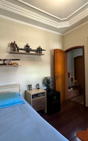 Casa à venda com 310m², 3 quartos e 10 vagas Casa à venda com 310m², 3 quartos e 10 vagasQuarto 1