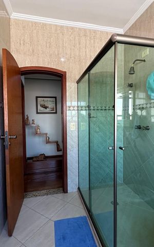 Casa à venda com 310m², 3 quartos e 10 vagas Casa à venda com 310m², 3 quartos e 10 vagasBanheiro Social