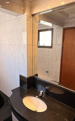 Apartamento à venda com 138m², 5 quartos e 2 vagasBanheiro da Suíte