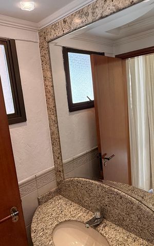 Apartamento à venda com 138m², 5 quartos e 2 vagasLavabo