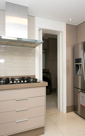 Apartamento à venda com 132m², 3 quartos e 2 vagas Apartamento à venda com 132m², 3 quartos e 2 vagasCozinha