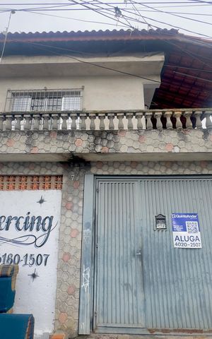 Casa para alugar com 90m², 2 quartos e sem vaga Casa para alugar com 90m², 2 quartos e sem vagaPlaca instalada na fachada do imóvel