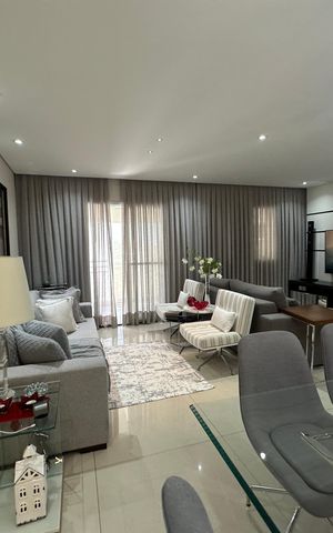 Apartamento à venda com 105m², 2 quartos e 2 vagas Apartamento à venda com 105m², 2 quartos e 2 vagasSala