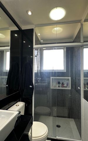 Apartamento à venda com 105m², 2 quartos e 2 vagas Apartamento à venda com 105m², 2 quartos e 2 vagasBanheiro da Suíte