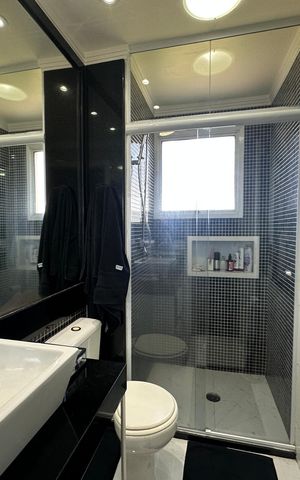 Apartamento à venda com 105m², 2 quartos e 2 vagas Apartamento à venda com 105m², 2 quartos e 2 vagasBanheiro da Suíte