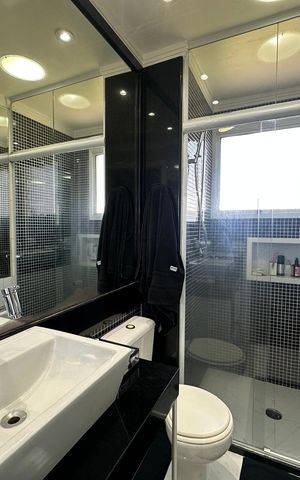 Apartamento à venda com 105m², 2 quartos e 2 vagas Apartamento à venda com 105m², 2 quartos e 2 vagasBanheiro da Suíte