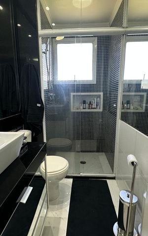 Apartamento à venda com 105m², 2 quartos e 2 vagas Apartamento à venda com 105m², 2 quartos e 2 vagasBanheiro da Suíte