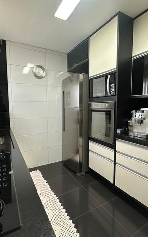 Apartamento à venda com 105m², 2 quartos e 2 vagas Apartamento à venda com 105m², 2 quartos e 2 vagasCozinha