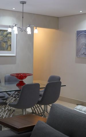 Apartamento à venda com 105m², 2 quartos e 2 vagas Apartamento à venda com 105m², 2 quartos e 2 vagasSala