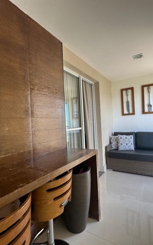 Apartamento à venda com 105m², 2 quartos e 2 vagas Apartamento à venda com 105m², 2 quartos e 2 vagasVaranda da Sala