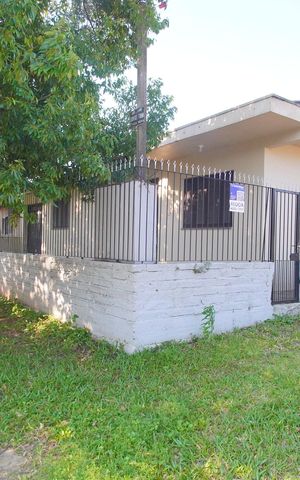 Casa para alugar com 80m², 3 quartos e 1 vagafachada