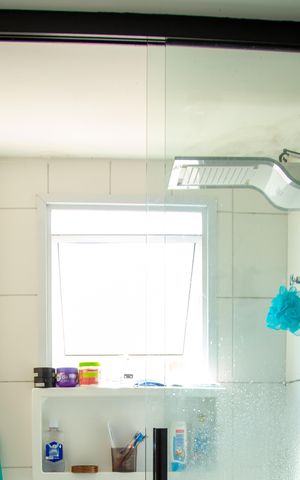 Apartamento à venda com 48m², 2 quartos e sem vaga Apartamento à venda com 48m², 2 quartos e sem vagaBanheiro