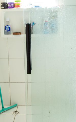 Apartamento à venda com 48m², 2 quartos e sem vaga Apartamento à venda com 48m², 2 quartos e sem vagaBanheiro