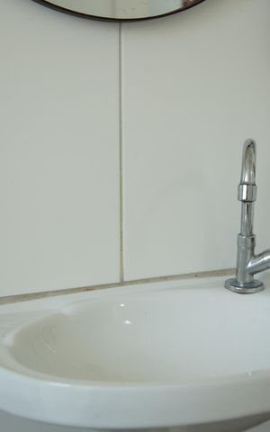 Apartamento à venda com 48m², 2 quartos e sem vaga Apartamento à venda com 48m², 2 quartos e sem vagaBanheiro
