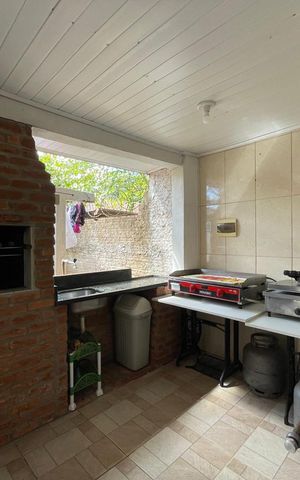 Casa à venda com 360m², 2 quartos e 2 vagas