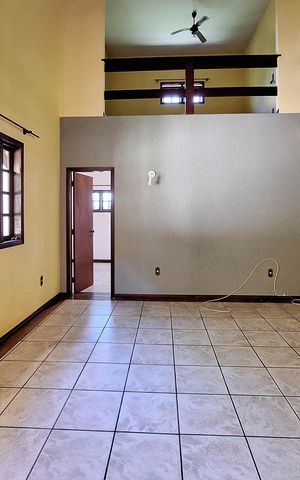 Casa à venda com 320m², 3 quartos e 1 vaga Casa à venda com 320m², 3 quartos e 1 vagaSala 1