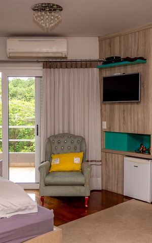 Casa à venda com 266m², 3 quartos e 2 vagas Casa à venda com 266m², 3 quartos e 2 vagasSuite