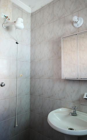Casa para alugar com 90m², 2 quartos e sem vagaBanheiro da Suíte 