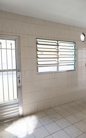 Casa para alugar com 90m², 2 quartos e sem vagaCozinha 