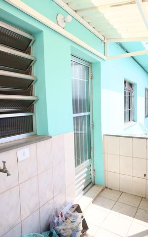 Casa para alugar com 90m², 2 quartos e sem vagaÁrea de Serviço