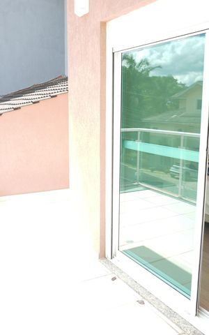 Casa de condomínio à venda com 373m², 4 quartos e 4 vagasSacada Quarto 1