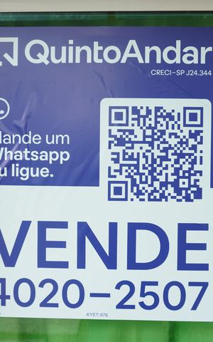 Casa de condomínio à venda com 373m², 4 quartos e 4 vagasPlaca