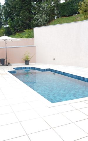Casa de condomínio à venda com 373m², 4 quartos e 4 vagasPiscina