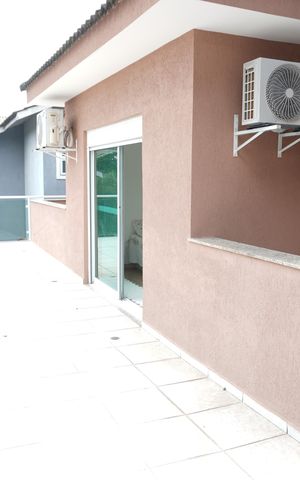 Casa de condomínio à venda com 373m², 4 quartos e 4 vagasSacada Quarto 2