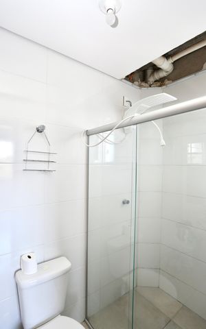 Apartamento à venda com 60m², 3 quartos e 1 vaga Apartamento à venda com 60m², 3 quartos e 1 vagaBanheiro da Suíte